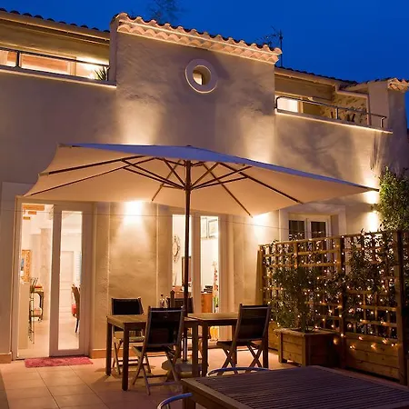 Petit Marseillan بيت ضيافة