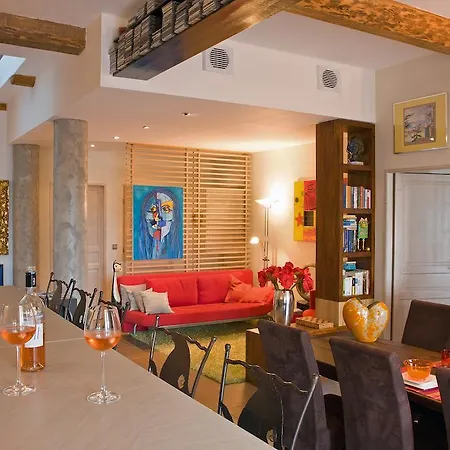 بيت ضيافة Petit Marseillan